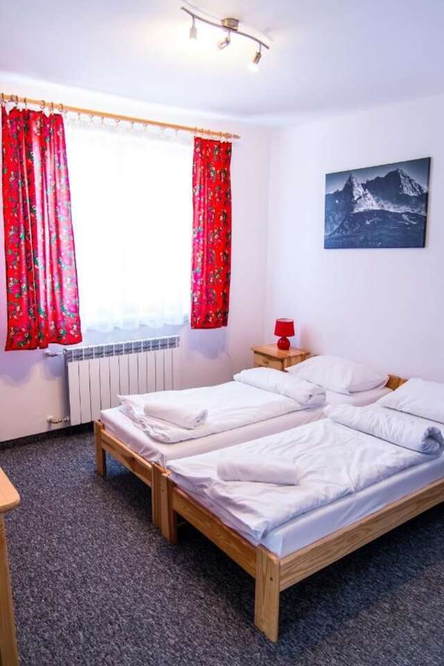 Отели типа «постель и завтрак» Willa pod Granią Бялка-Татшаньска-22