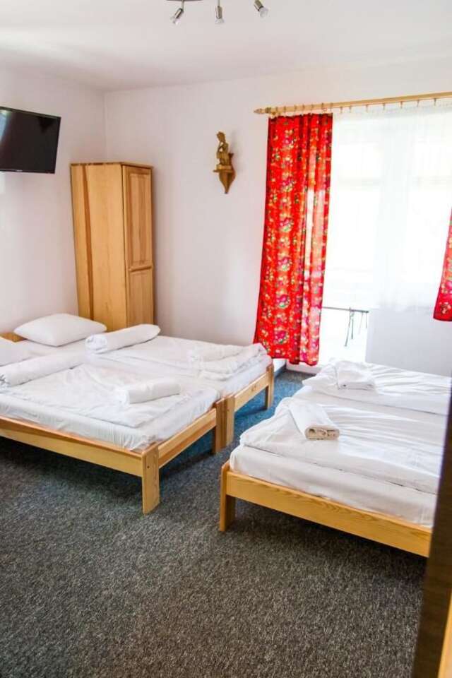 Отели типа «постель и завтрак» Willa pod Granią Бялка-Татшаньска-9